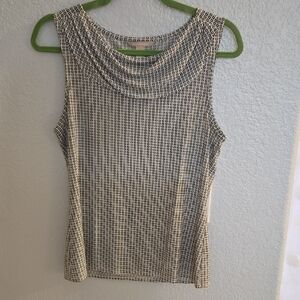 Chic Black and White Sleeveless Top